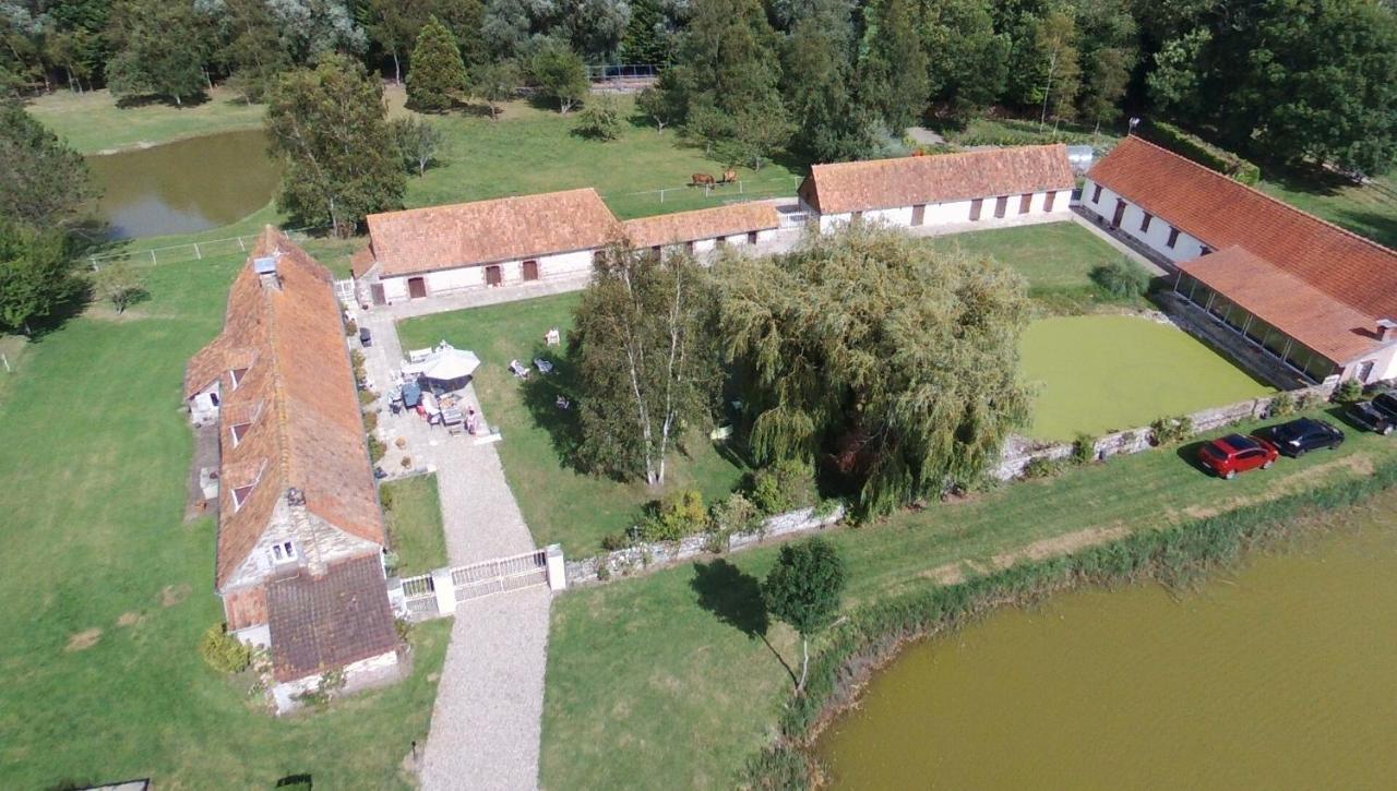 Les Portes Des Froises Saint-Quentin-en-Tourmont Exterior photo